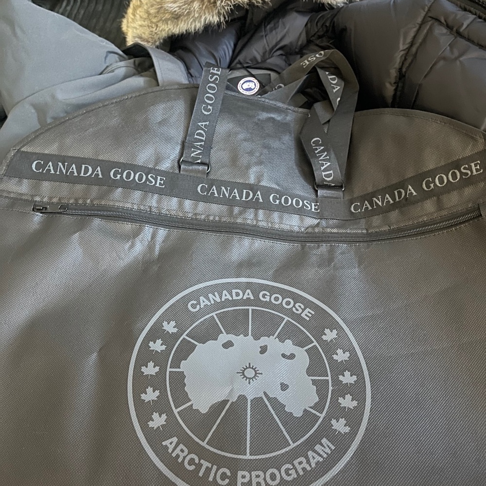 Canada Goose Chilliwack Bomber - Picture 7 of 9